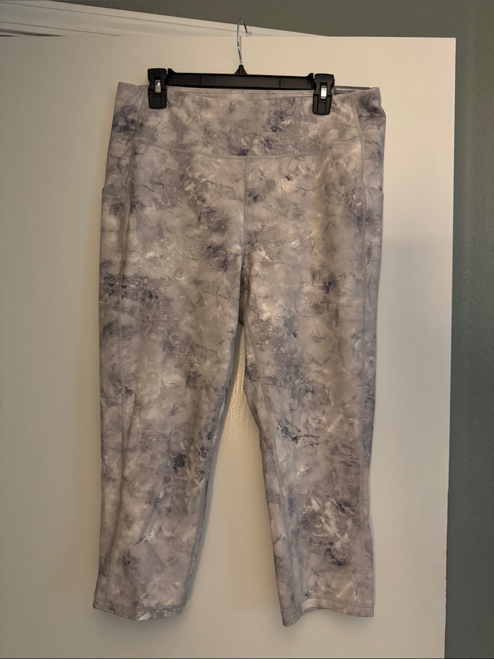 Tek Gear Capri leggings NWT